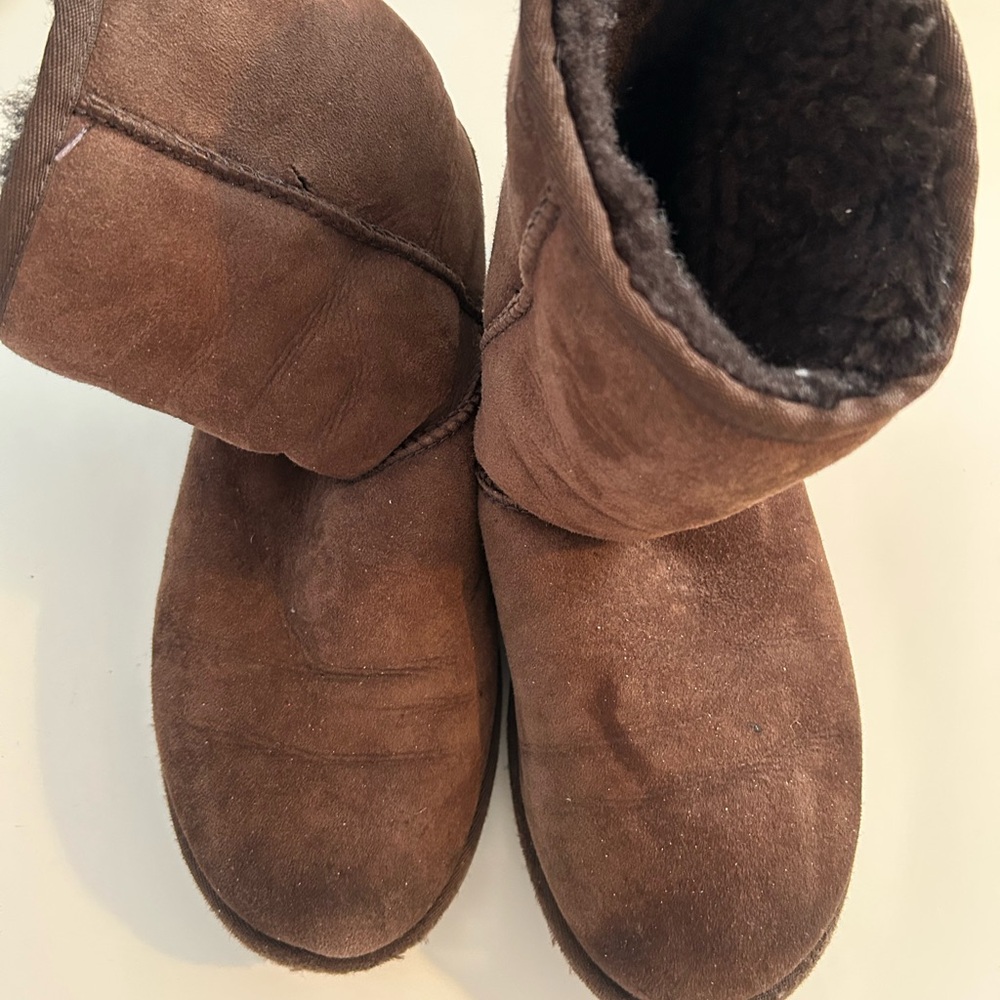 Ugg women’s boots brown size 7
